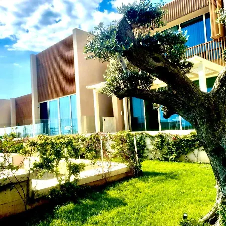 Seaclusion - Heated Pool & Jacuzzi