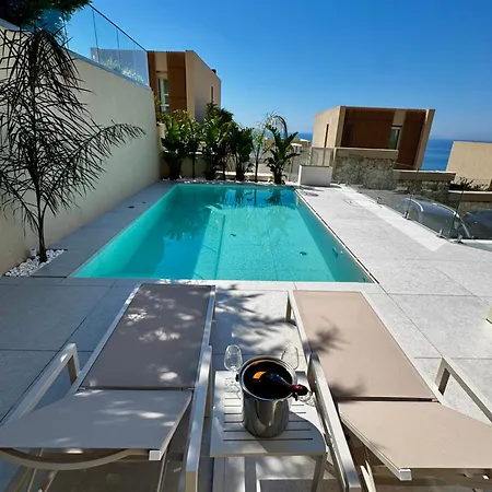 Seaclusion - Heated Pool & Jacuzzi * Palasë