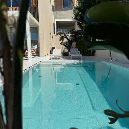 Seaclusion - Heated Pool & Jacuzzi Palasë