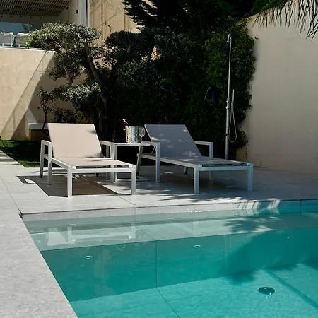 Seaclusion - Heated Pool & Jacuzzi