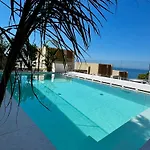 Seaclusion Villa *