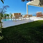 Seaclusion - Heated Pool & Jacuzzi Vila